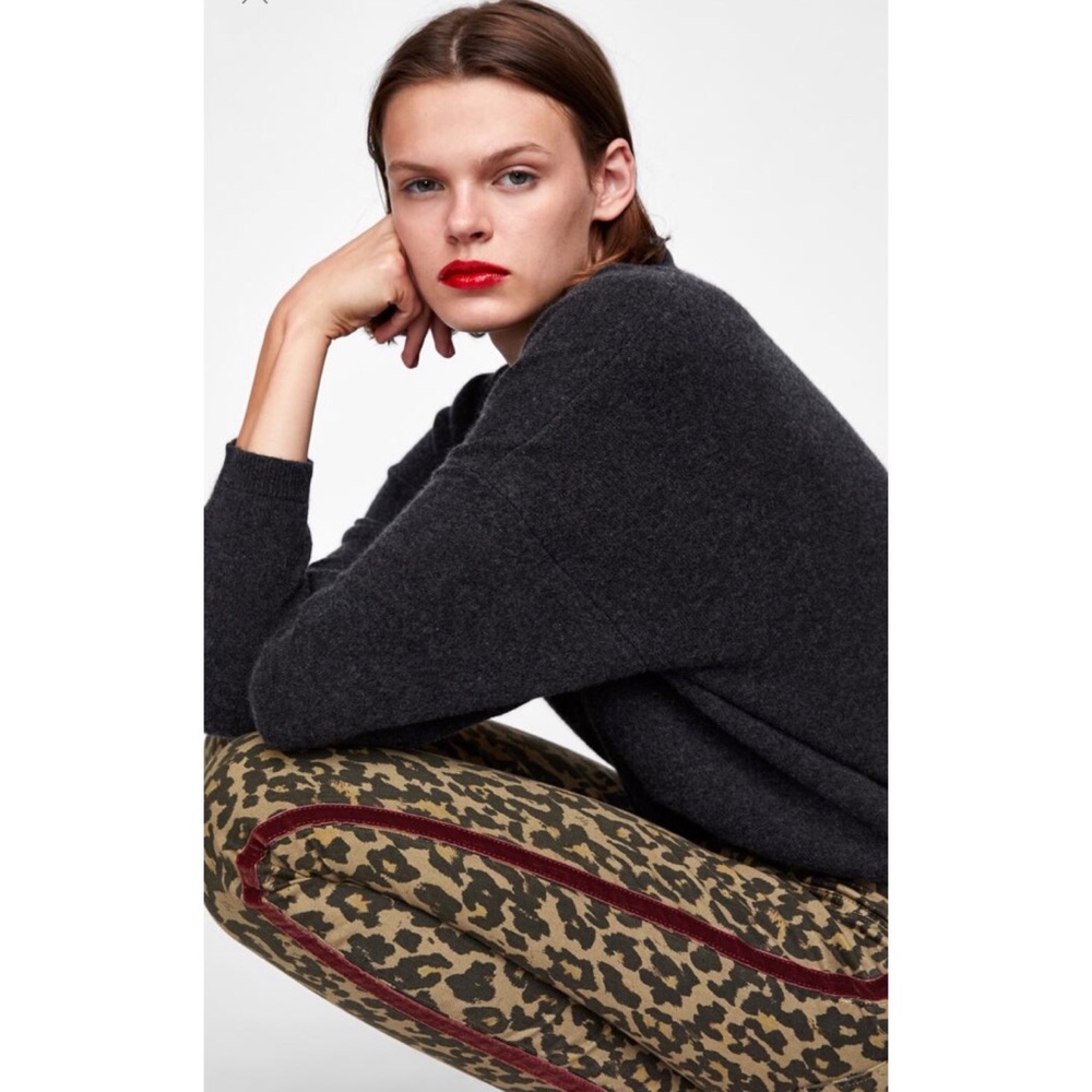 ZARA Premium Leopard Print Velvet Trim Jeans 2 - Picture 3 of 7